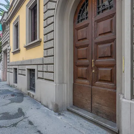 One-bedroom With Patio Apartment *