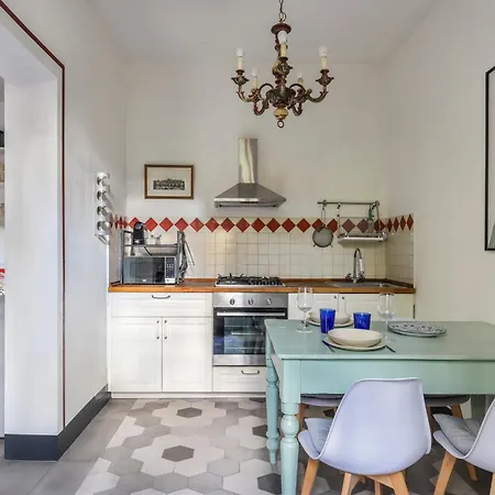 One-bedroom With Patio *