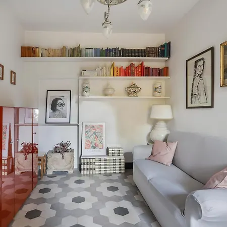 One-bedroom With Patio * Florence