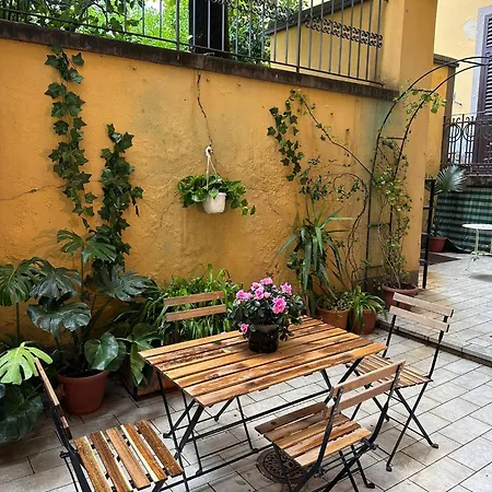 Apartment One-bedroom With Patio